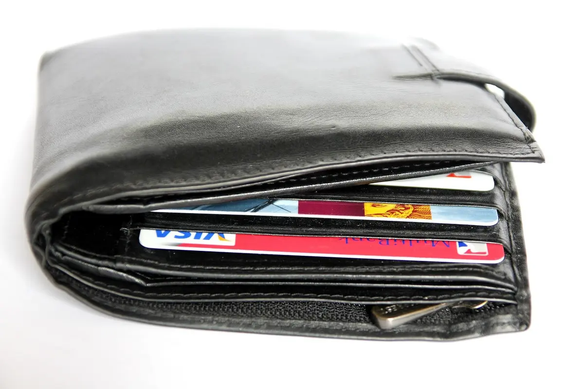 quantos cm tem um cartão de crédito