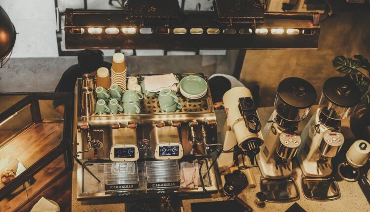 Como escolher uma cafeteira nova que atenda as suas necessidades