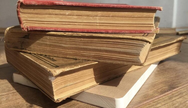 Livro capa dura: quando escolher esse formato